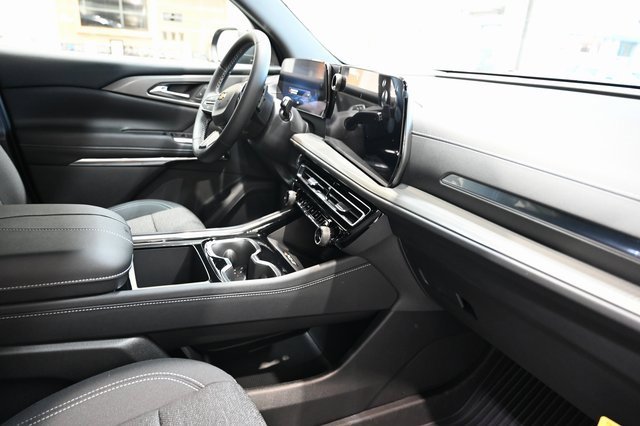 New 2026 Chevrolet Traverse LT w/ LPO, Floor Liner Package image 14