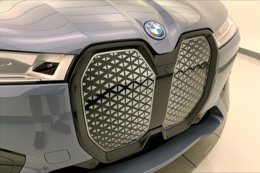 Certified 2023 BMW iX xDrive50 w/ Premium Package image 28