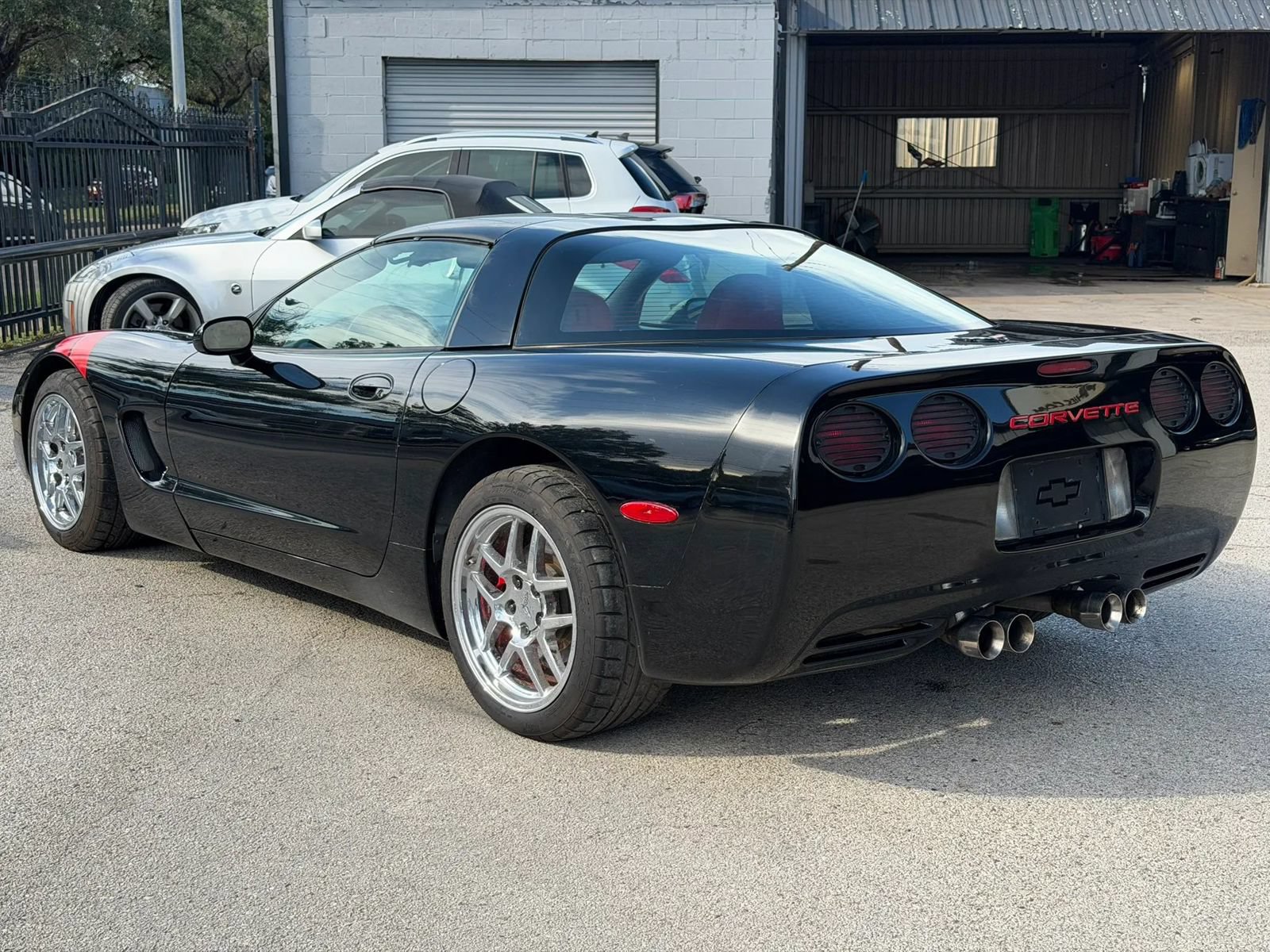 Used 1999 Chevrolet Corvette Coupe w/ Memory Pkg RWD image 5