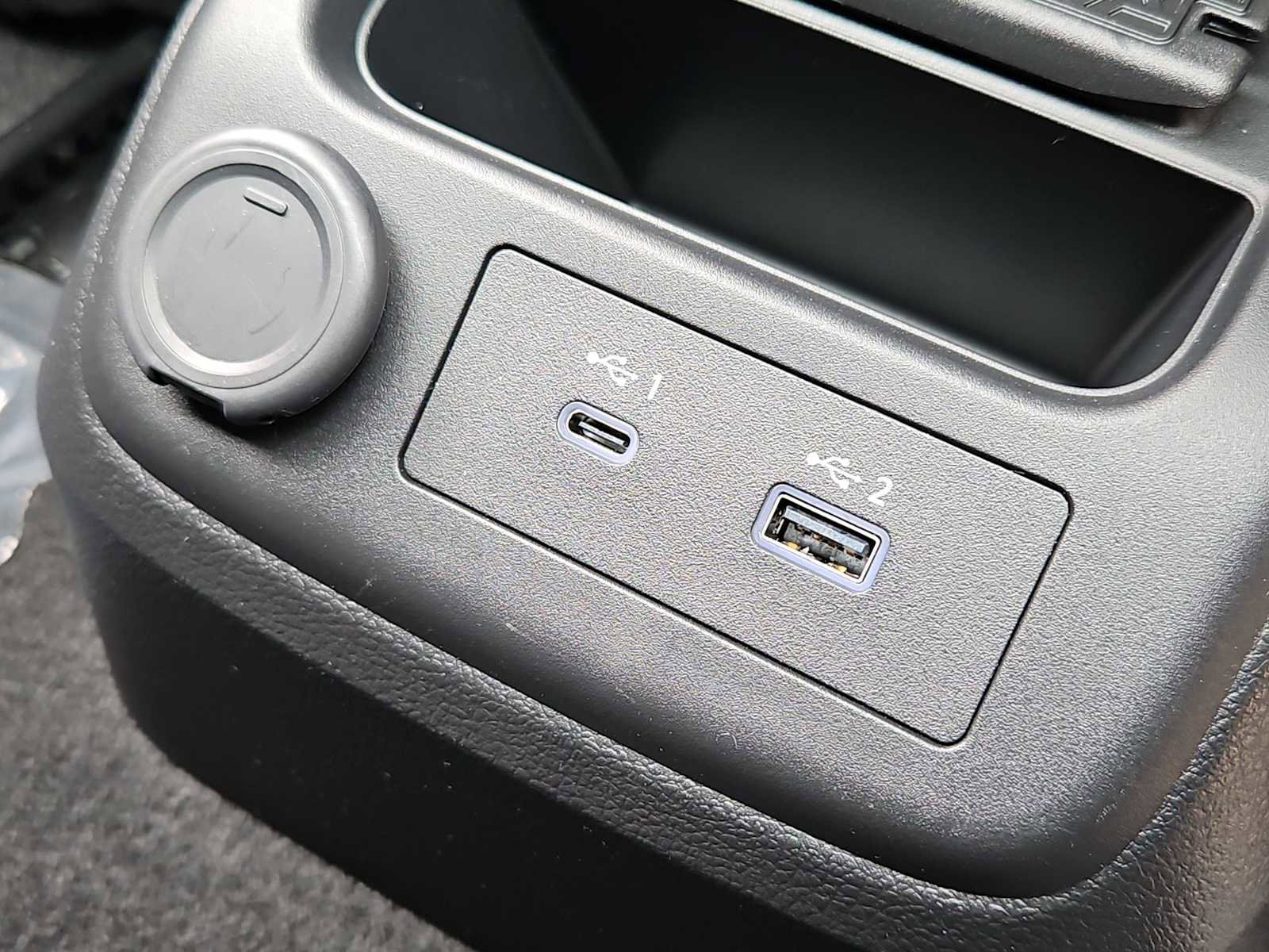 Used 2023 Nissan Ariya image 33