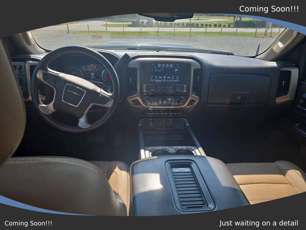 Used 2018 GMC Sierra 2500 Denali w/ Duramax Plus Package AWD/4WD image 11