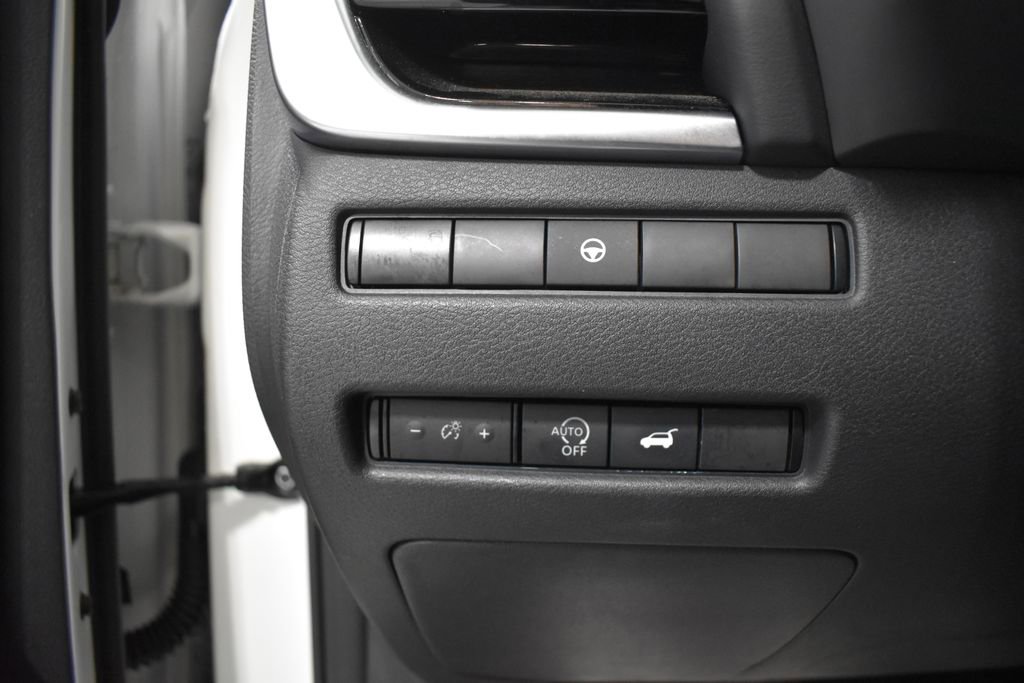 Certified 2023 Nissan Rogue SL w/ SL Premium Package image 19