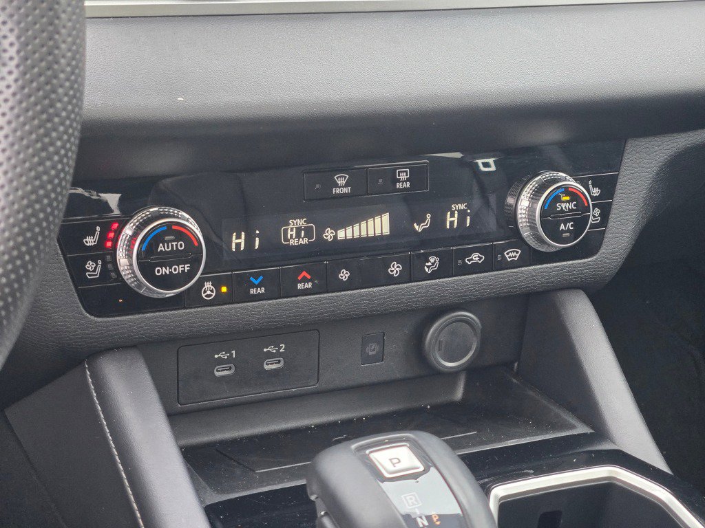 Used 2025 Mitsubishi Outlander SEL image 29