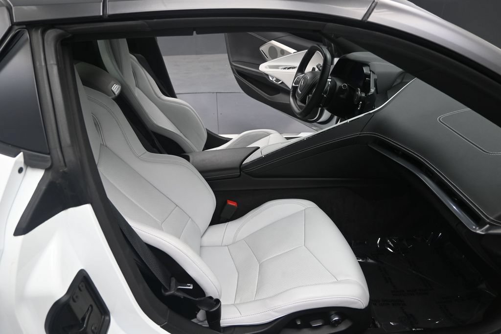 Used 2025 Chevrolet Corvette Stingray Preferred Conv w/ Z51 Performance Package RWD image 16