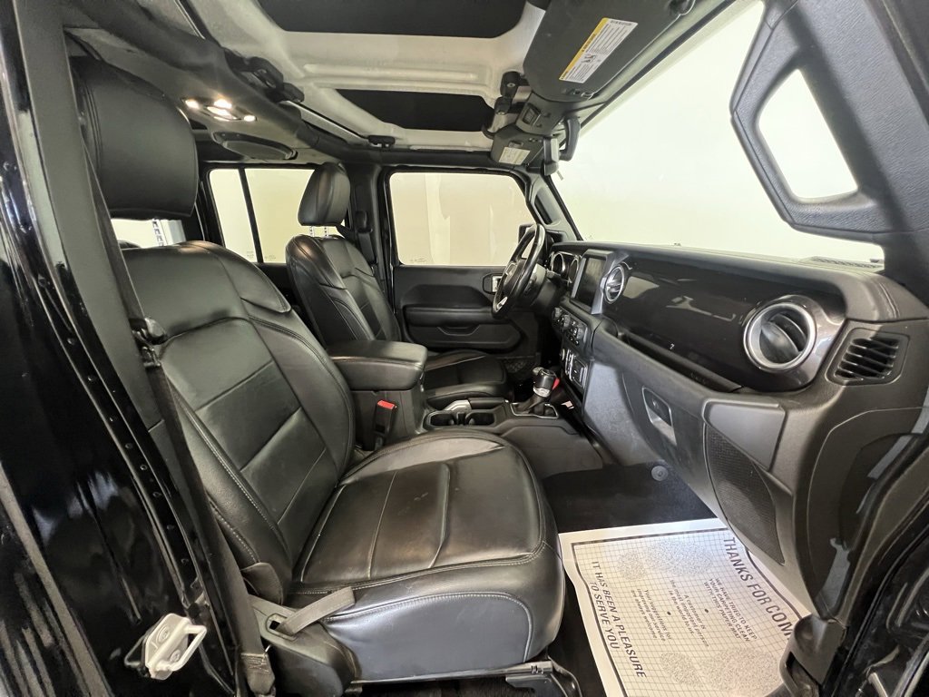Used 2020 Jeep Wrangler Unlimited Sahara image 9