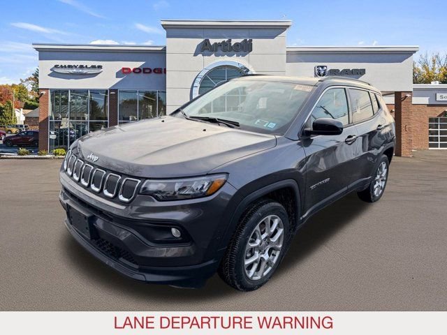 Certified 2022 Jeep Compass Latitude w/ Sun and Sound Group image 4