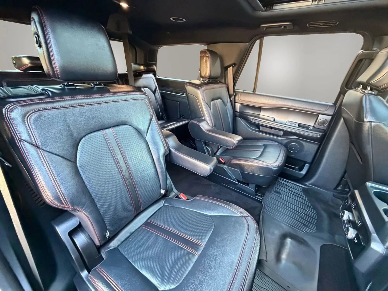 Used 2020 Ford Expedition Limited w/ Equipment Group 303A RWD image 22