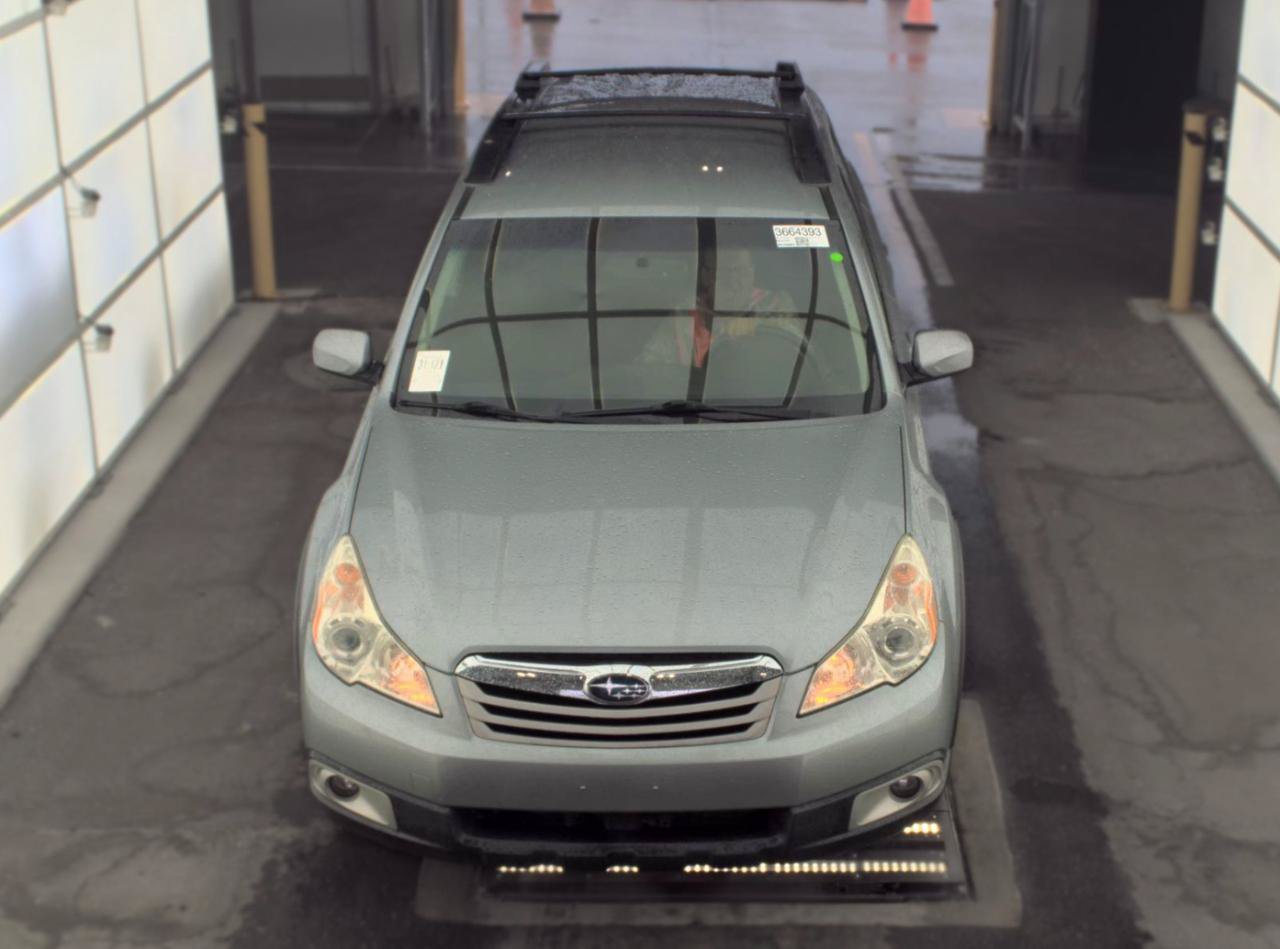 Used 2011 Subaru Outback 2.5i Premium AWD/4WD image 2
