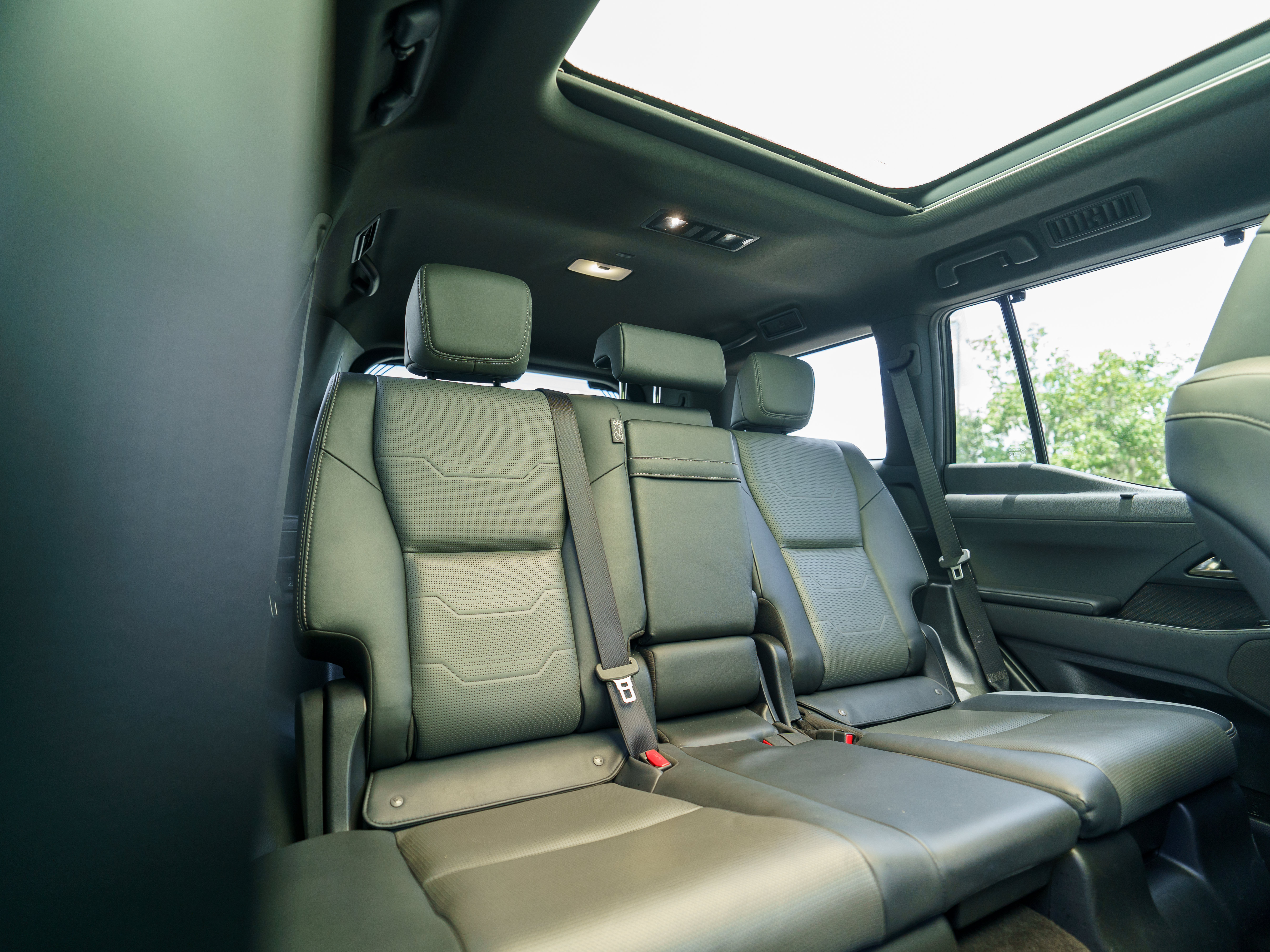 Used 2024 Lexus GX 550 w/ Accessory Package (2T) AWD/4WD image 15