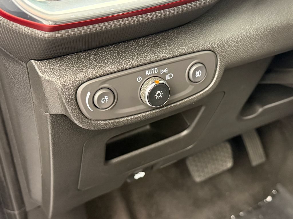 Used 2022 Chevrolet TrailBlazer RS FWD image 44