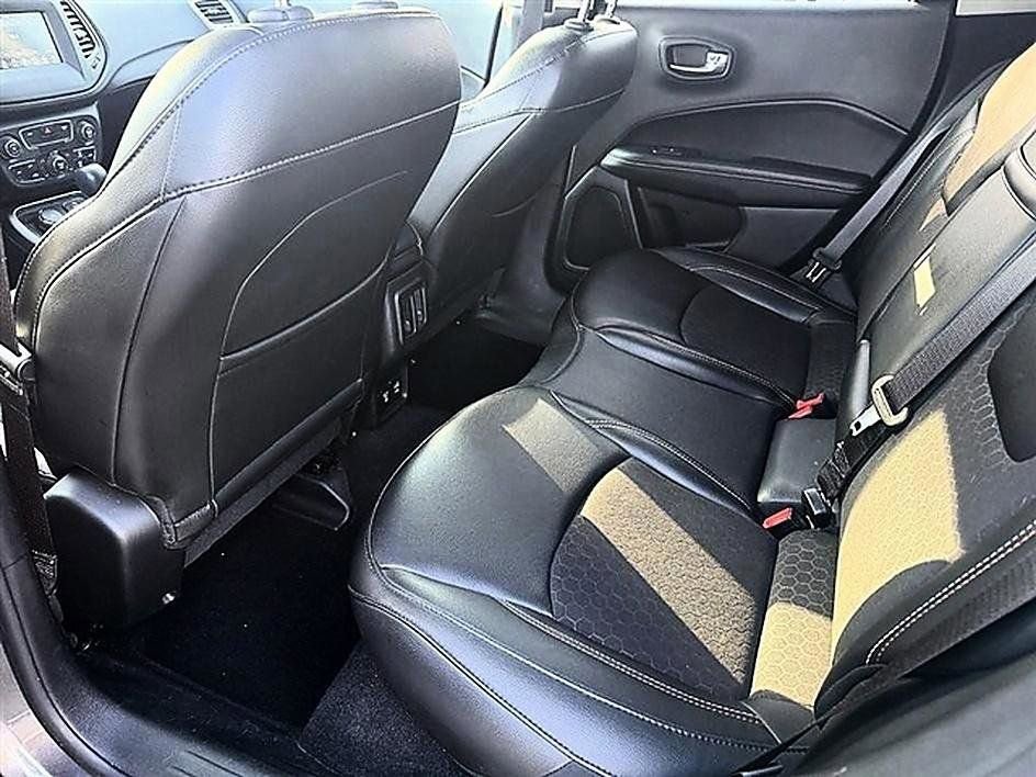 Used 2019 Jeep Compass Latitude AWD/4WD image 4