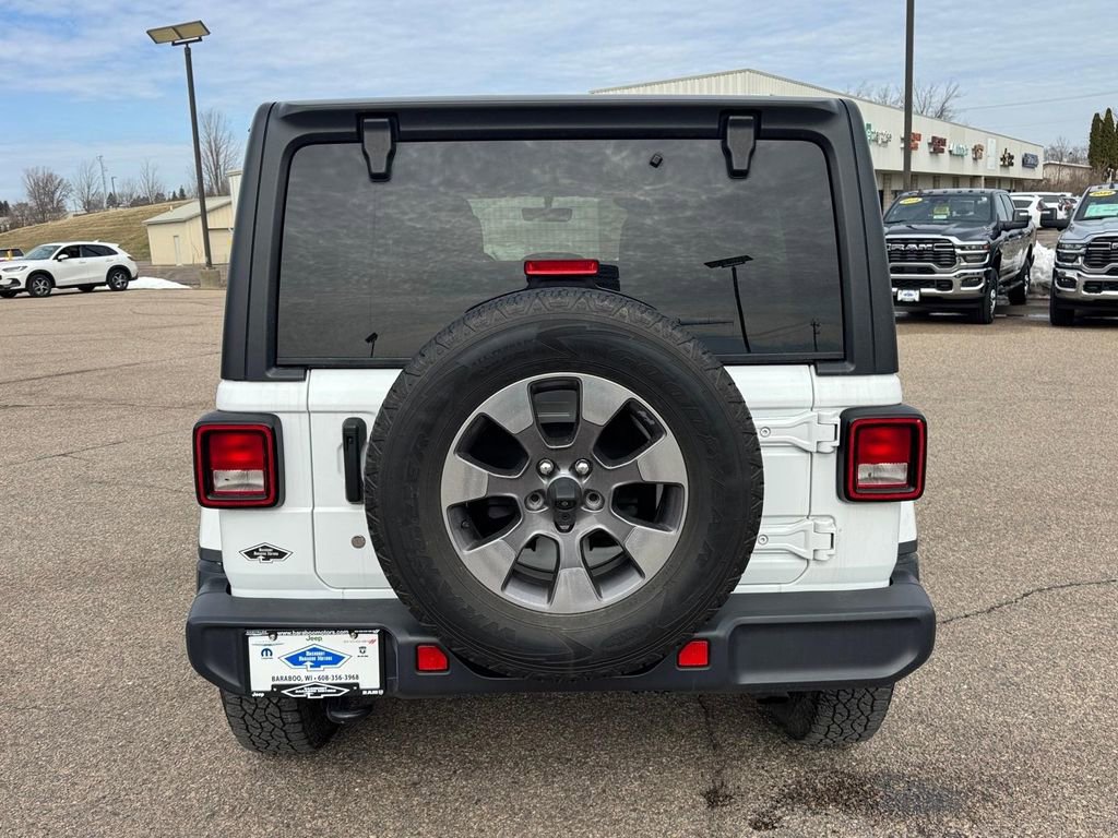 Used 2019 Jeep Wrangler Unlimited Sahara w/ Dual Top Group AWD/4WD image 3