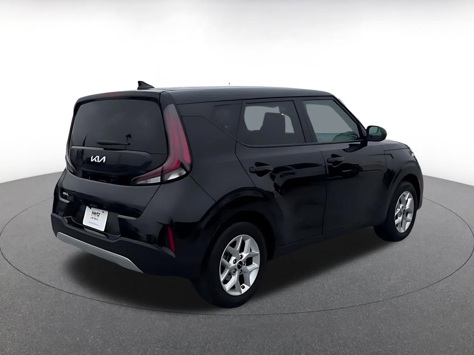 Used 2025 Kia Soul LX w/ LX Technology Package image 12