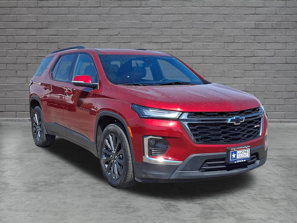 Used 2023 Chevrolet Traverse RS AWD/4WD image 2