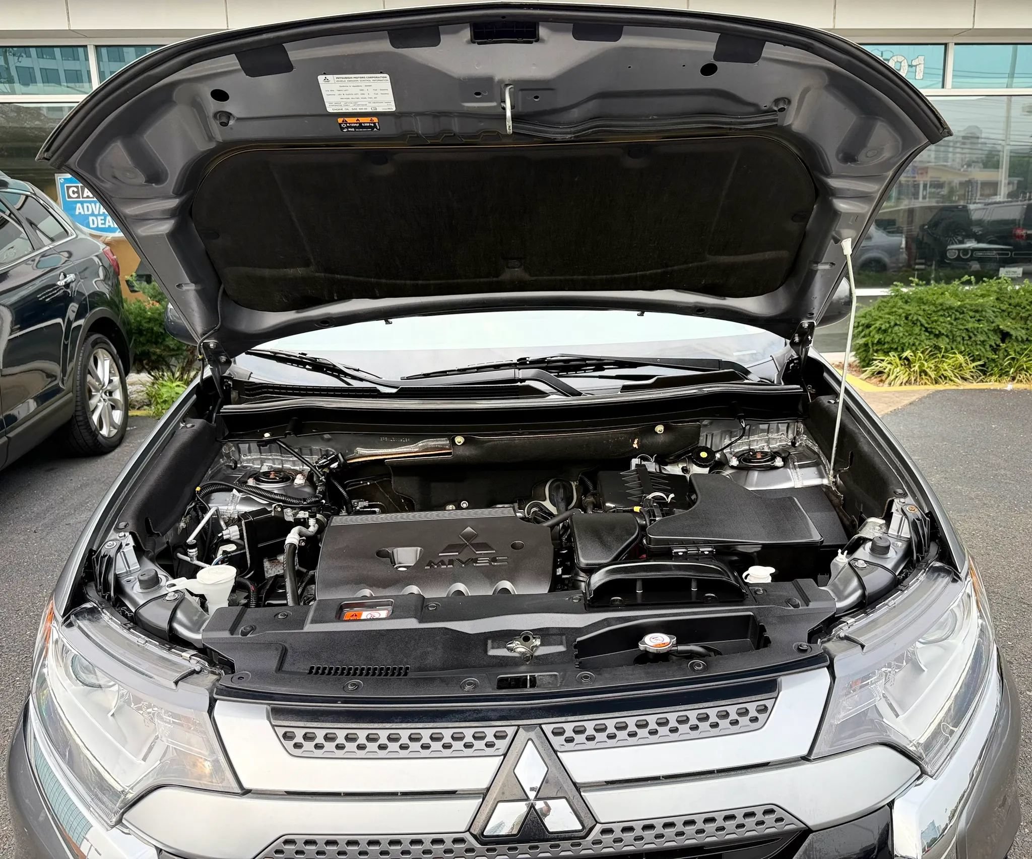 Used 2020 Mitsubishi Outlander ES FWD image 37