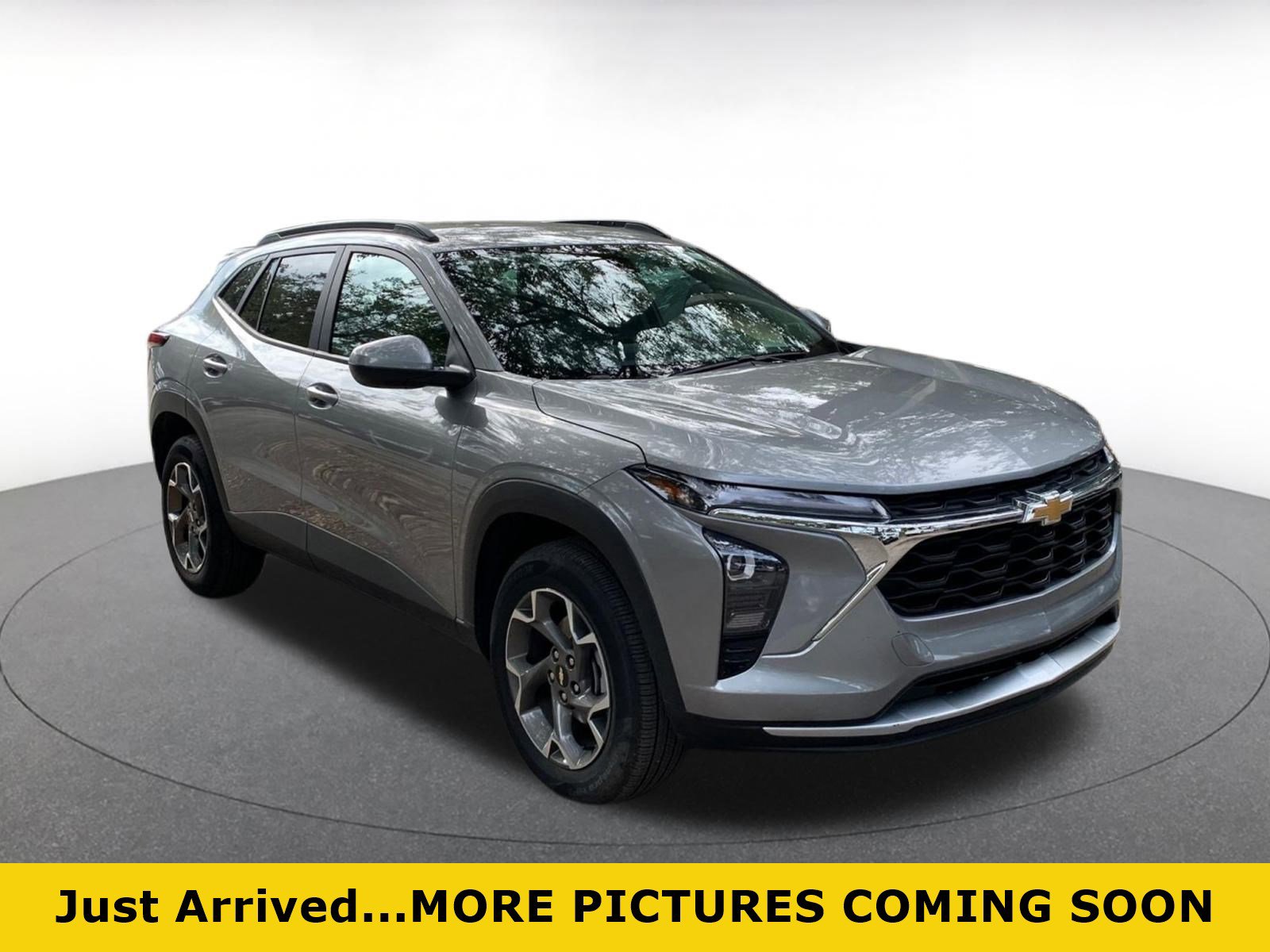 Used 2025 Chevrolet Trax LT