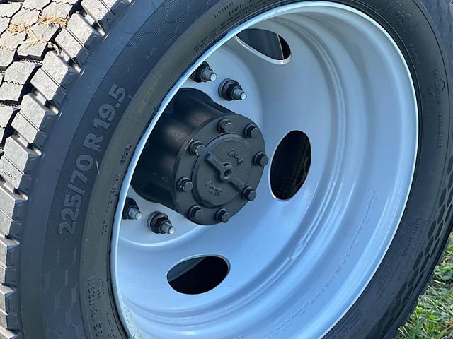 New 2026 Ford F550 4x4 Crew Cab image 27