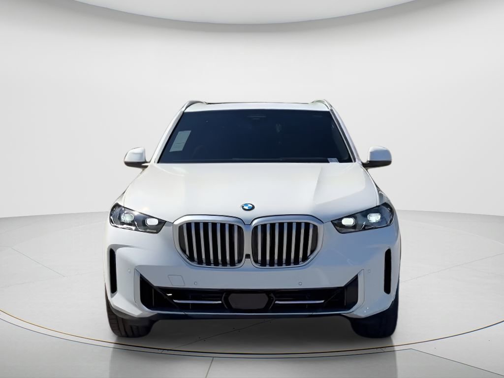 New 2026 BMW X5 xDrive40i w/ Premium Package image 3