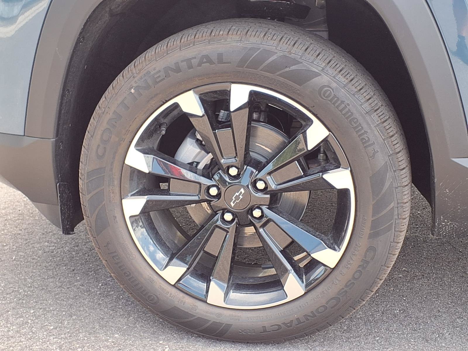 New 2026 Chevrolet Equinox RS w/ LPO, Floor Liner Package FWD image 22