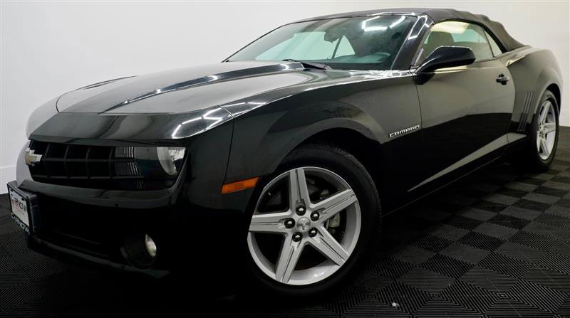 Used 2011 Chevrolet Camaro LT RWD image 2