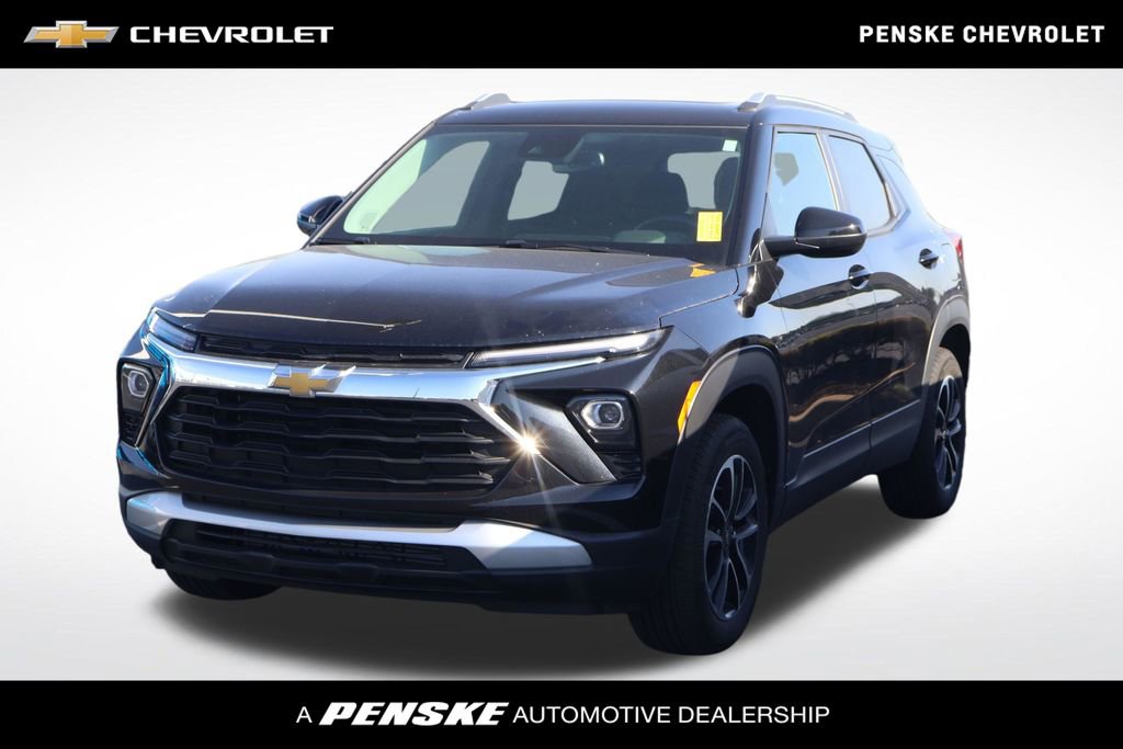 Used 2024 Chevrolet TrailBlazer LT w/ Convenience Package AWD/4WD image 1