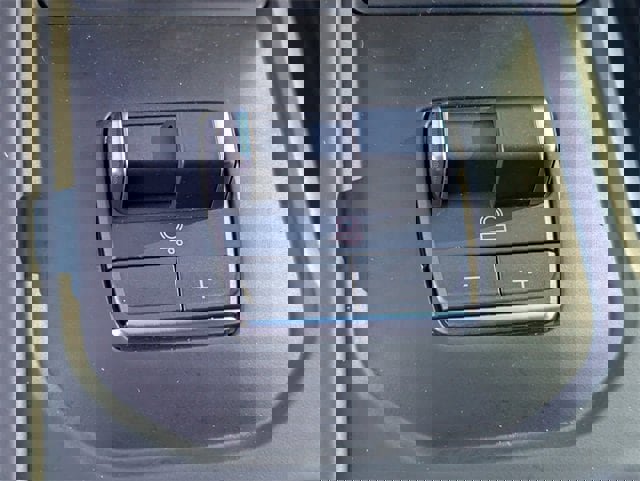 Used 2022 GMC Sierra 1500 AT4X image 18