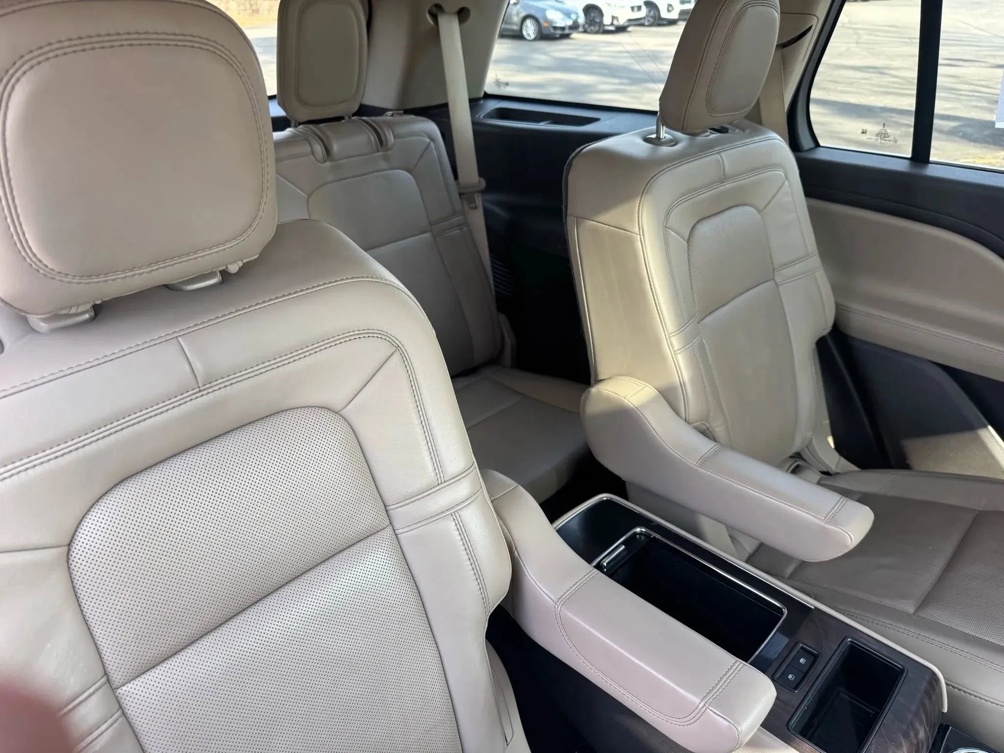 Used 2020 Lincoln Aviator Reserve w/ Equipment Group 201A image 25