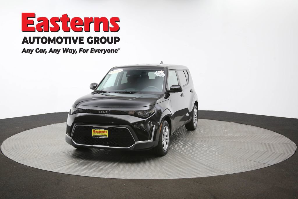 Used 2023 Kia Soul LX image 87