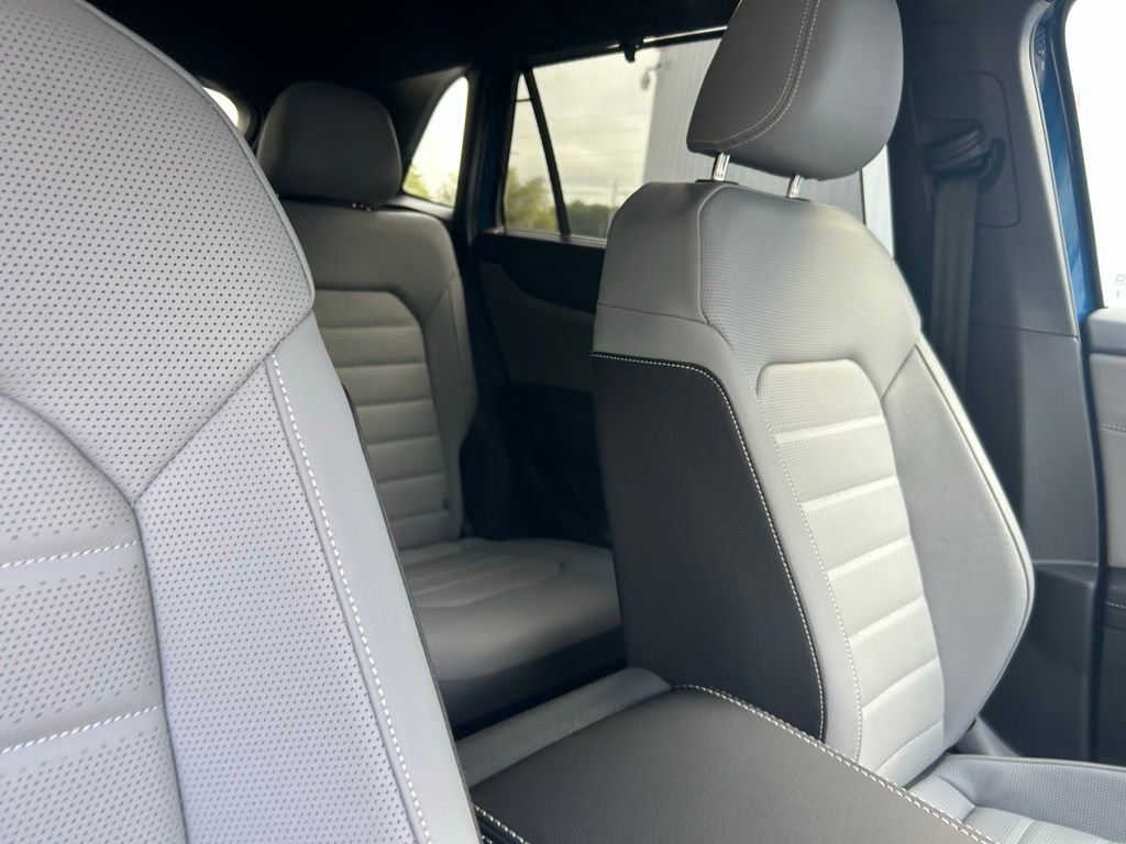 New 2026 Volkswagen Atlas Cross Sport SEL R-Line image 35