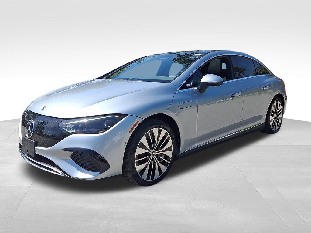 Used 2023 Mercedes-Benz EQE 500 4MATIC Sedan w/ Digital Light Package image 3