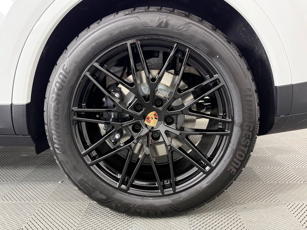 New 2026 Porsche Cayenne AWD/4WD image 12
