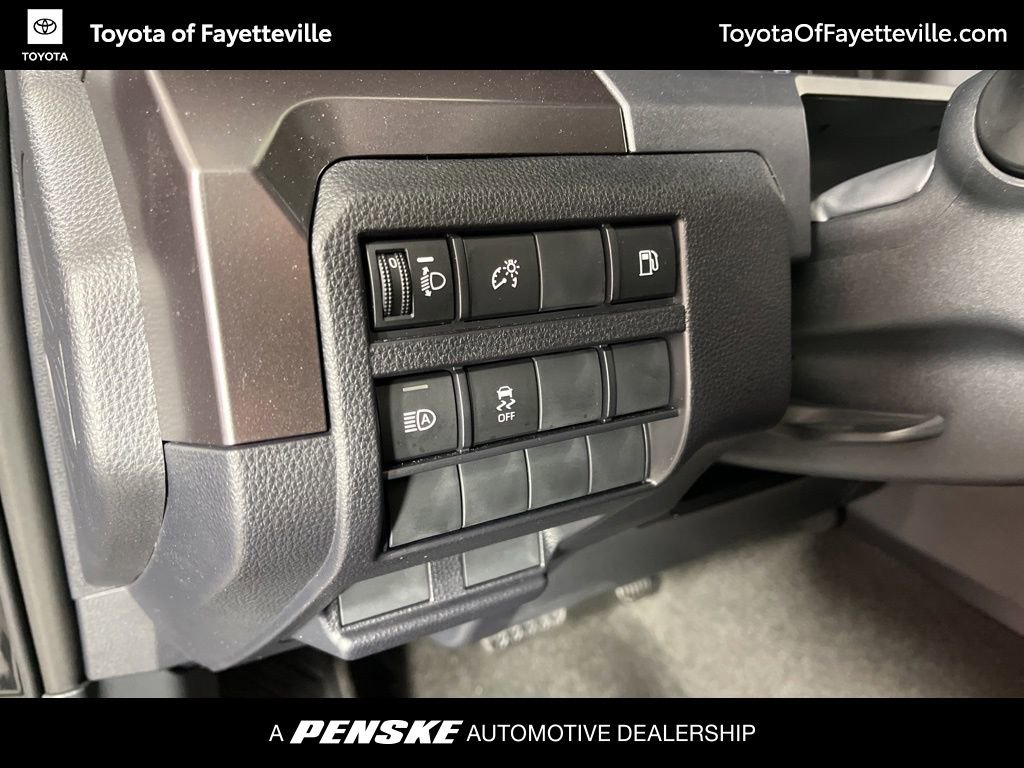 Certified 2025 Toyota 4Runner SR5 AWD/4WD image 26