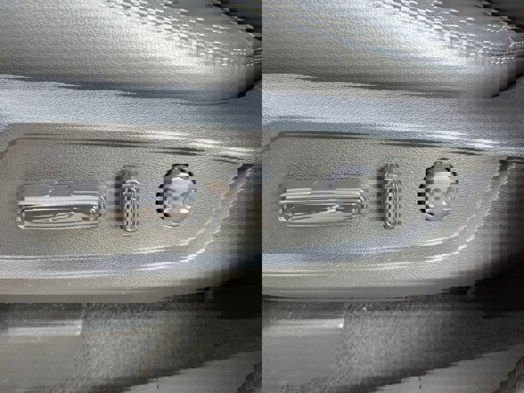 Used 2025 Honda Pilot Touring image 19