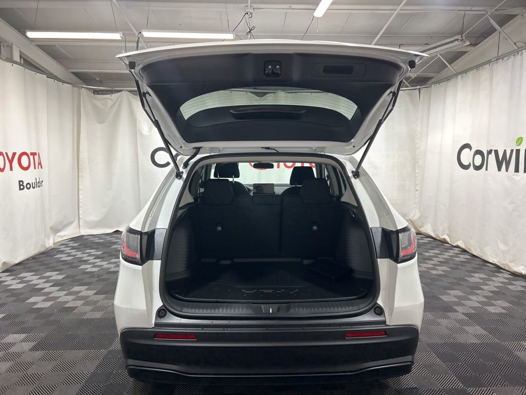 Used 2026 Honda HR-V LX image 17