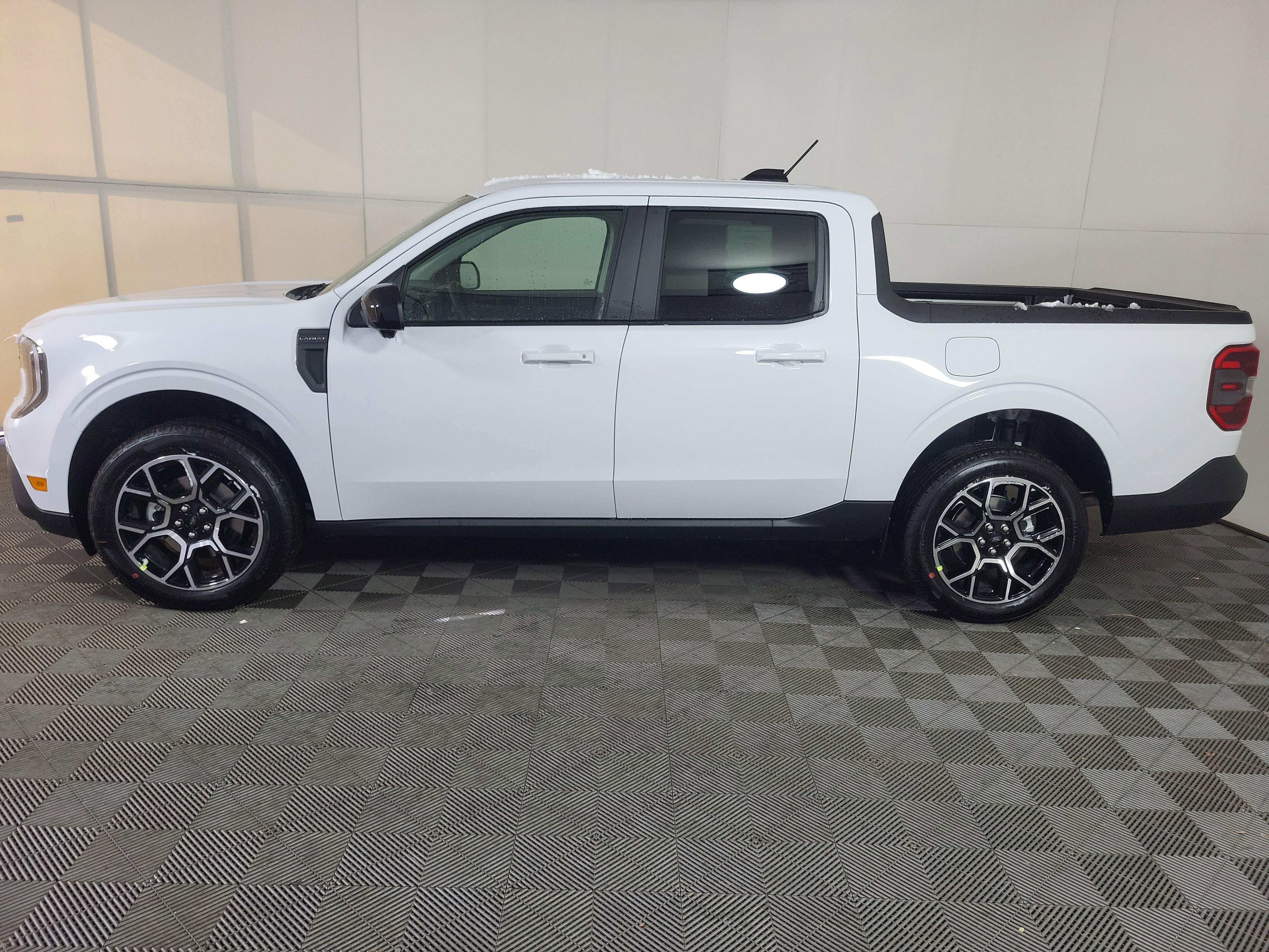 New 2026 Ford Maverick Lariat image 4