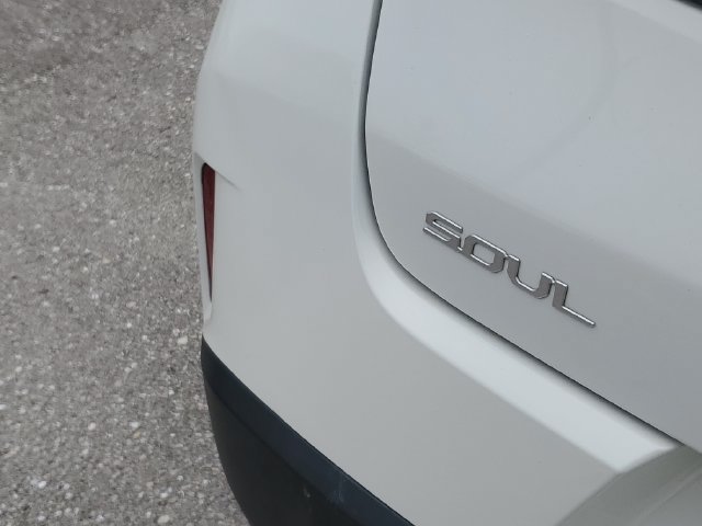 Certified 2024 Kia Soul S FWD image 8