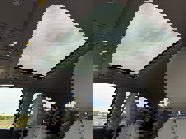 Used 2019 Genesis G70 3.3T Advanced w/ Elite Package image 14