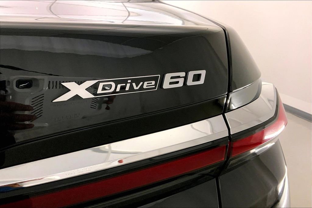 Certified 2023 BMW i7 xDrive60 w/ Executive Package 2 AWD/4WD image 29