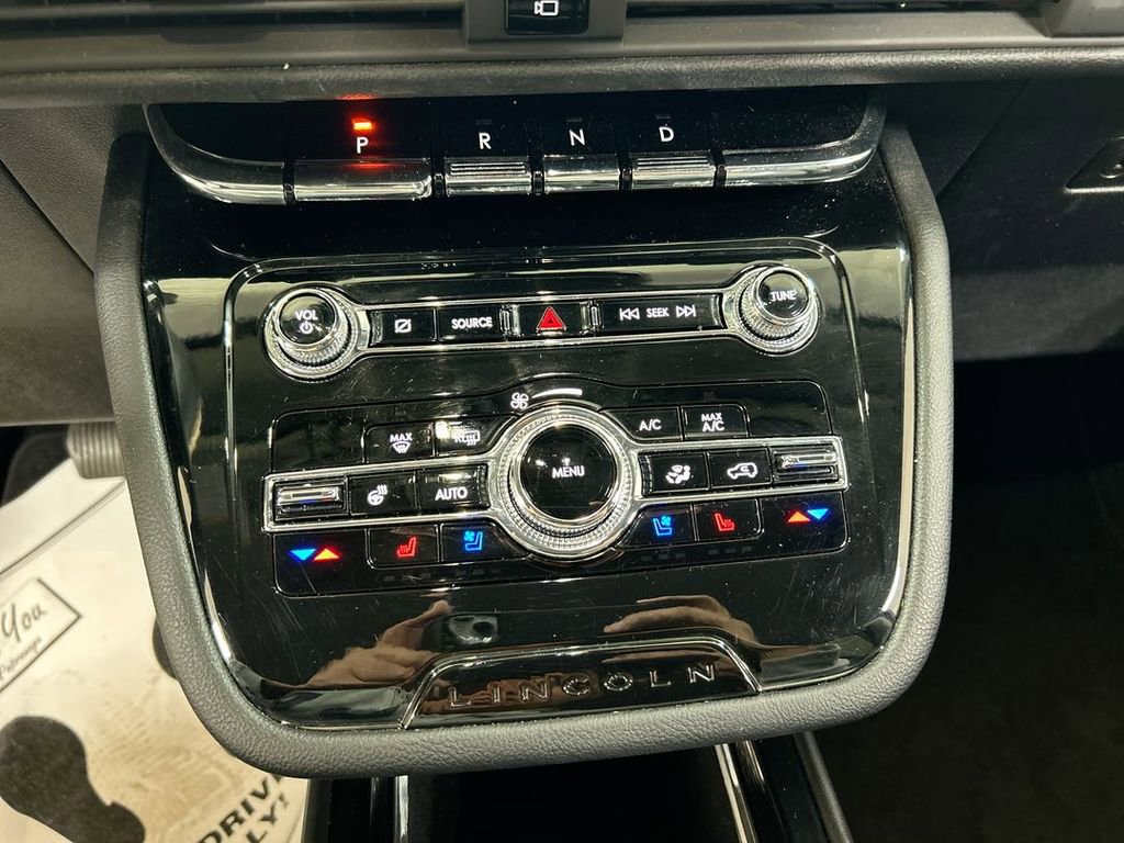 Used 2022 Lincoln Corsair AWD w/ Equipment Group 101A image 17