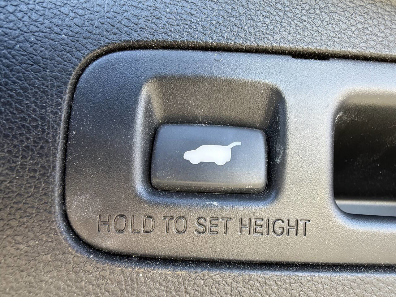 Used 2017 Honda CR-V Touring image 18
