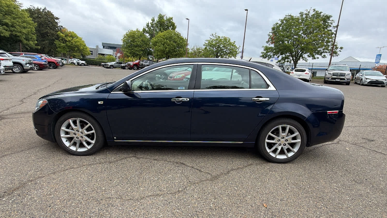 Used 2008 Chevrolet Malibu LTZ FWD image 8