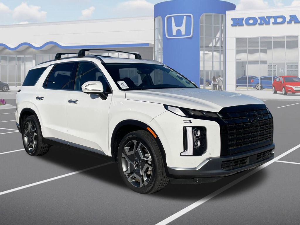 Used 2024 Hyundai Palisade SEL image 1