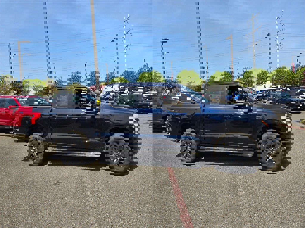 New 2025 Ford F150 Lightning Lariat image 4