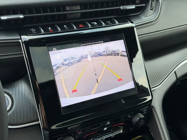 Used 2023 Jeep Grand Cherokee L Laredo image 19