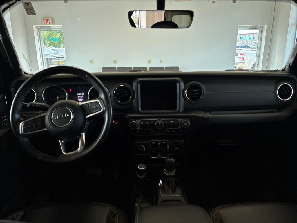 Used 2022 Jeep Wrangler Unlimited Sahara AWD/4WD image 13