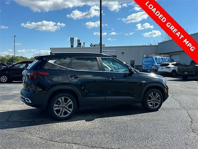 Used 2023 Kia Seltos S w/ Navigation Package image 9