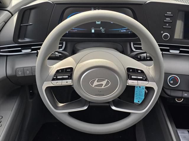 New 2026 Hyundai Elantra SE FWD image 15