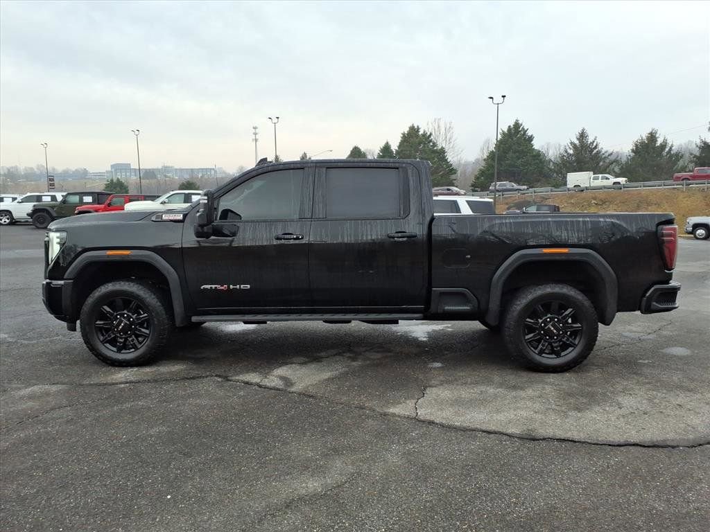 Used 2024 GMC Sierra 2500 AT4 w/ AT4 Premium Plus Package image 6