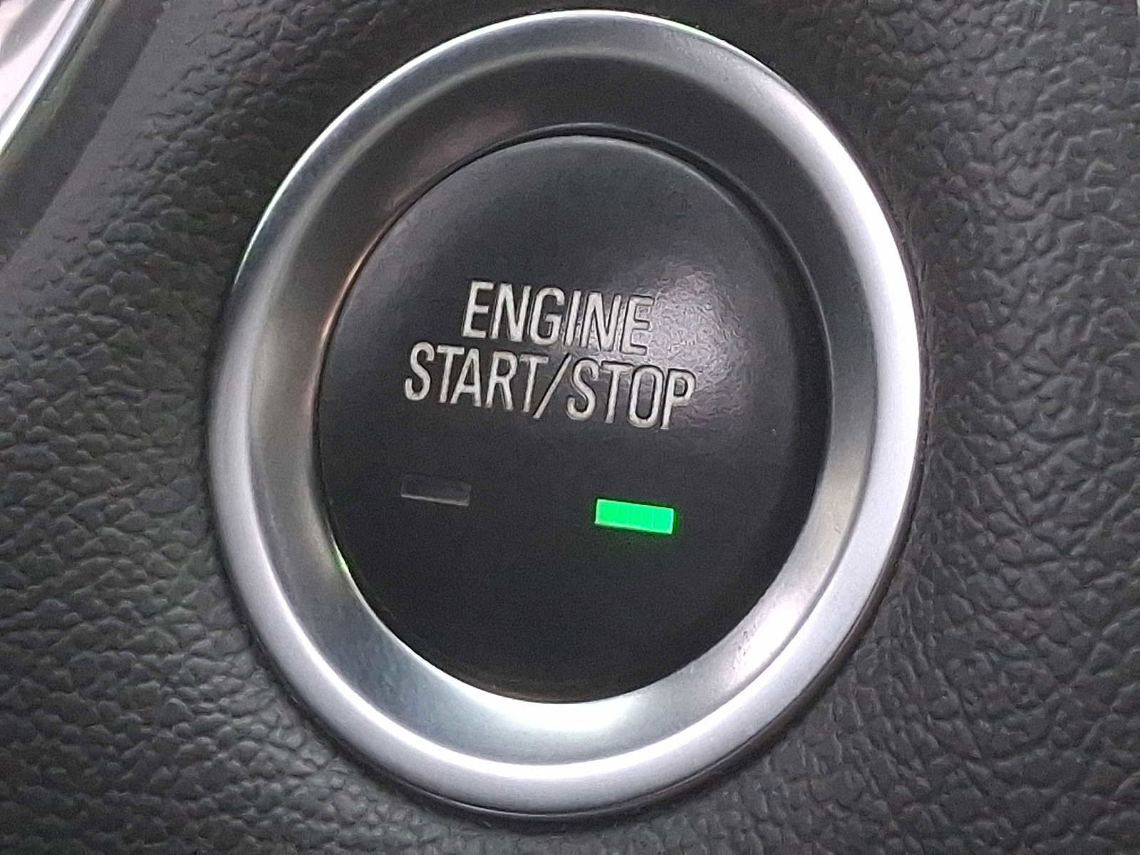 Used 2023 Chevrolet Traverse LT image 23