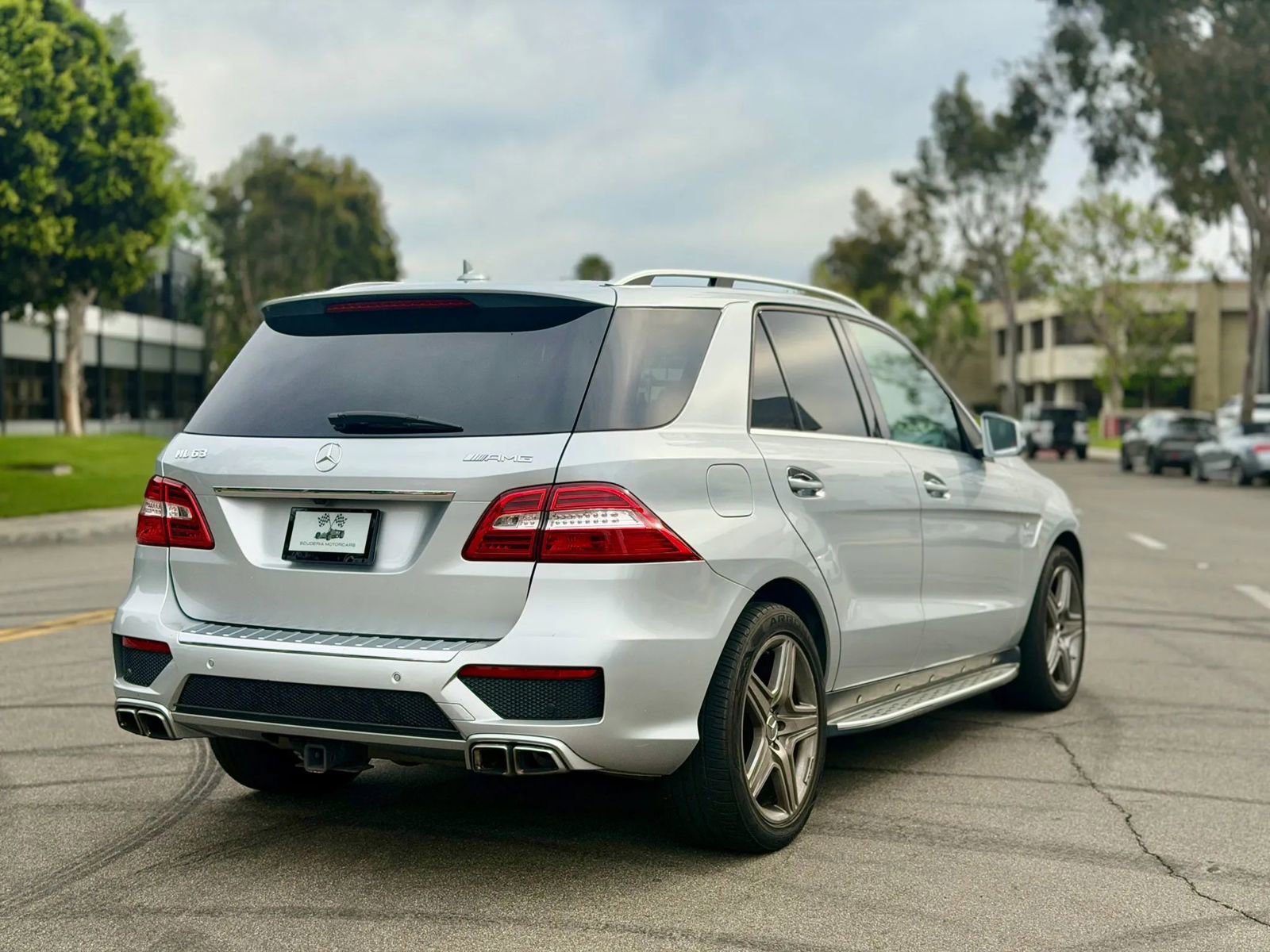 Used 2013 Mercedes-Benz ML 63 AMG 4MATIC image 7
